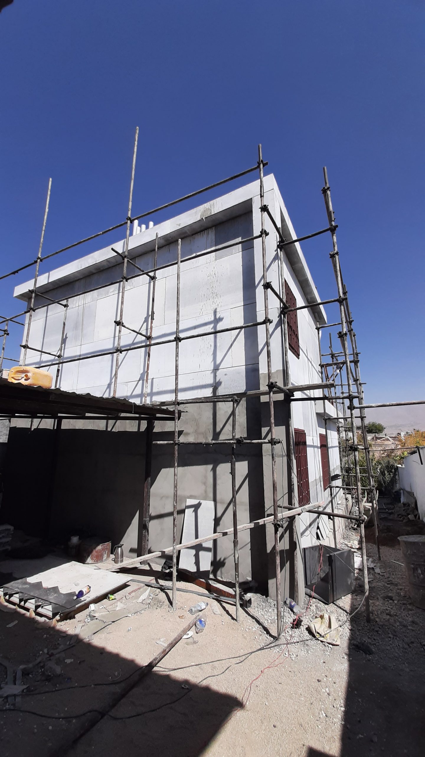 نصب پوشش نما روی اسکلت ال اس اف ویلای دماوند